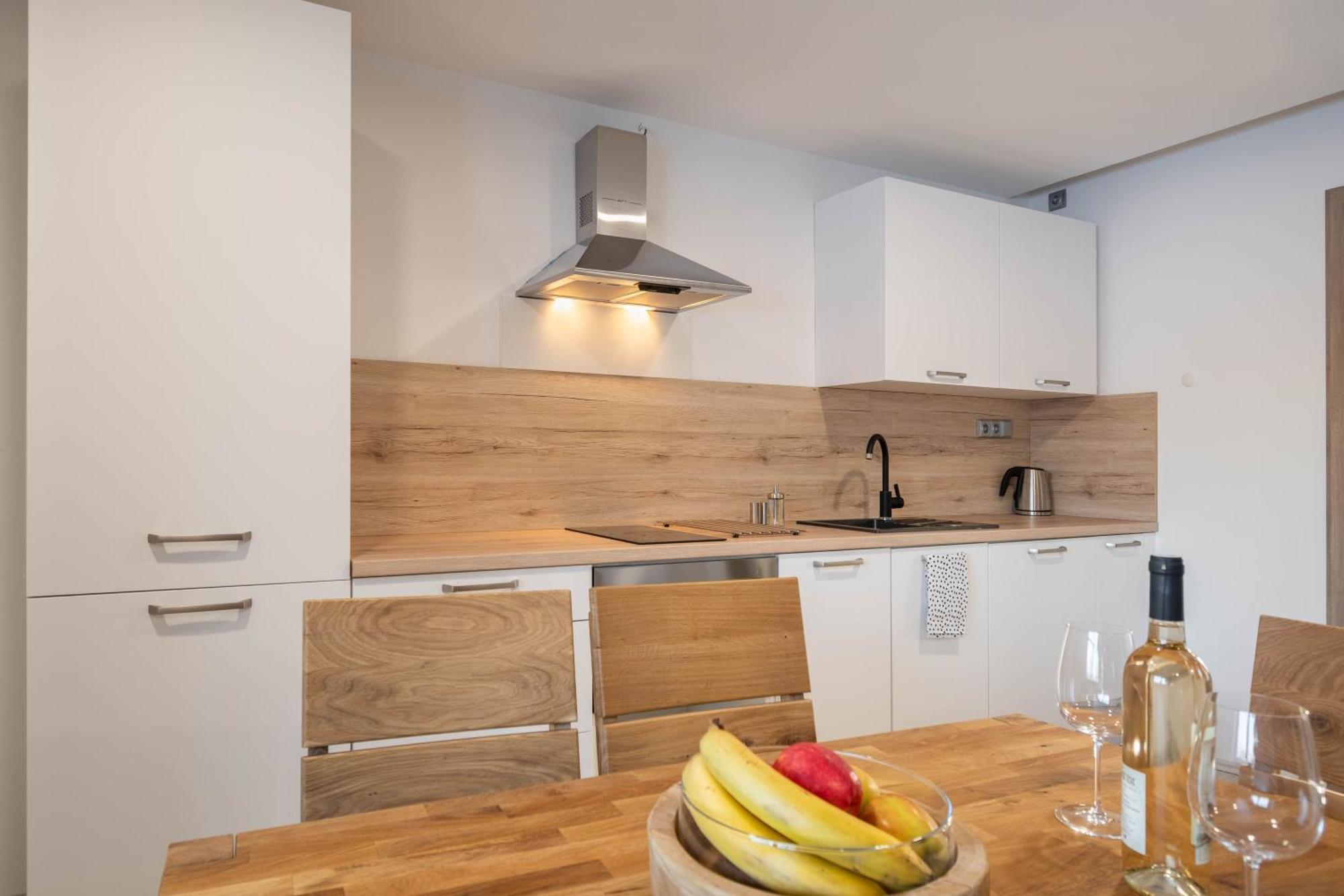 Kokorin Apartments *