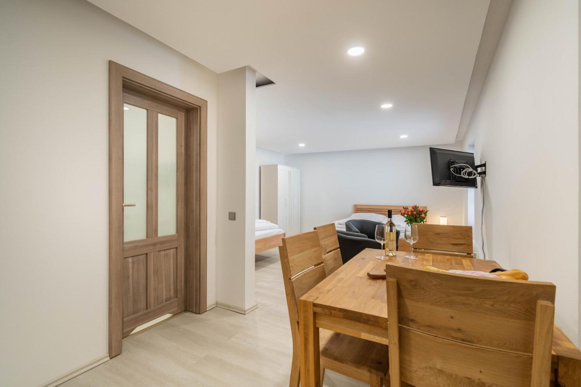 Kokorin Apartments *