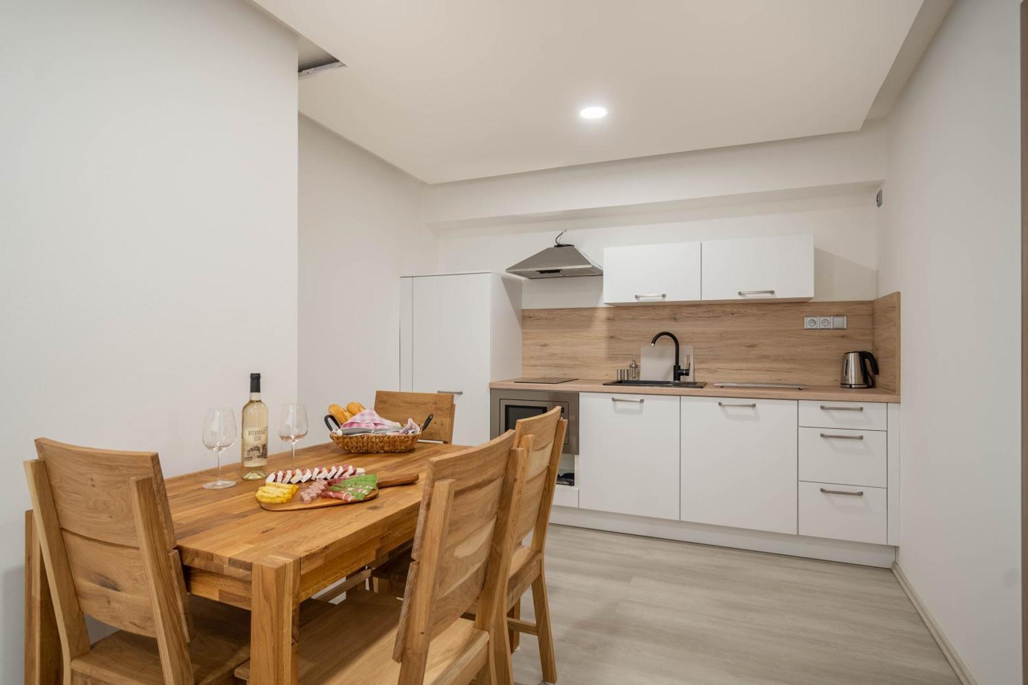 Kokorin Apartments Appartement Kokorin